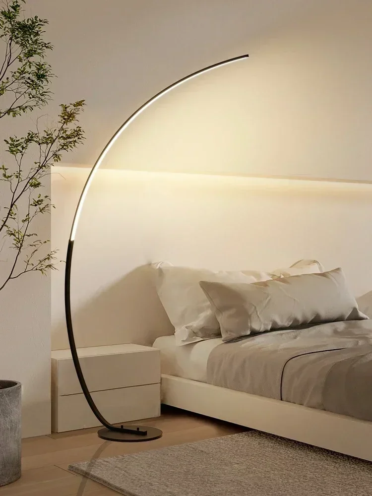 Black Arc Floor Lamp